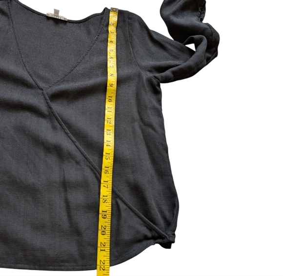 Vetta The Gathered Sleeve Wrap Top Black Tencel V Neck Puff Sleeve Women's Small - Picture 15 of 15